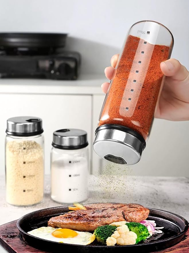 15 oz Large Salt Pepper Shakers with Adjustable Outlet Holes Clear Glass Shaker Bottles Spice Seasoning Cans for Kitchen Decor and Home Restaurant BBQ Camping Farmhouse Kitchen Accessories (450 ml)