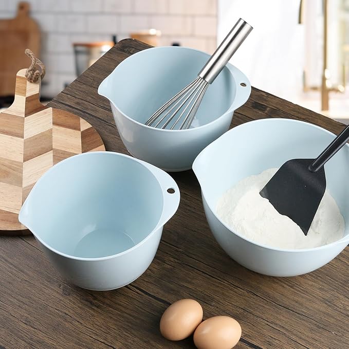 3 Plastic Mixing Bowls with Lids,Pour Spout,TPR Bottom,Mixing Bowl Set,3Qt,2Qt,1.5Qt,Deep Nesting Batter Bowl for Serving,Prep,Baking,Non Slip,Dishwasher Safe,Easy to Grip/Spout,Pale Blue