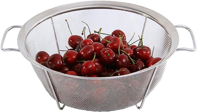 Stainless Steel Mesh Colander Strainer Basket, 2.5 Quart Fine Mesh Net Colander with Heavy Duty Handles & Wide Rim & Resting Feet for Strain, Drain, Rinse, Fry, Steam or Cook Vegetables & Pasta