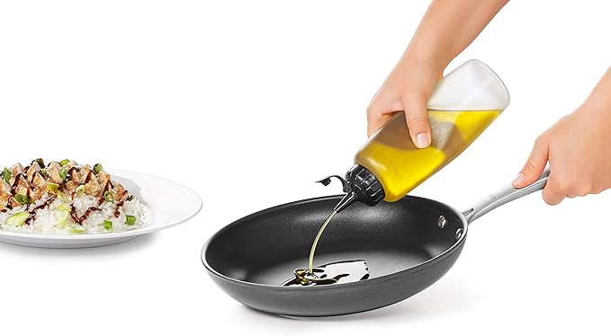 OXO Good Grips Chef's Squeeze Bottle - Large