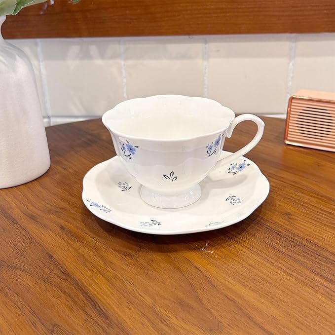 Tea Cup and Saucer Set with Blue Flowers，6.76 oz Ceramic Coffee Cup，Latte Mug for Mother's Day Gifts (blue)