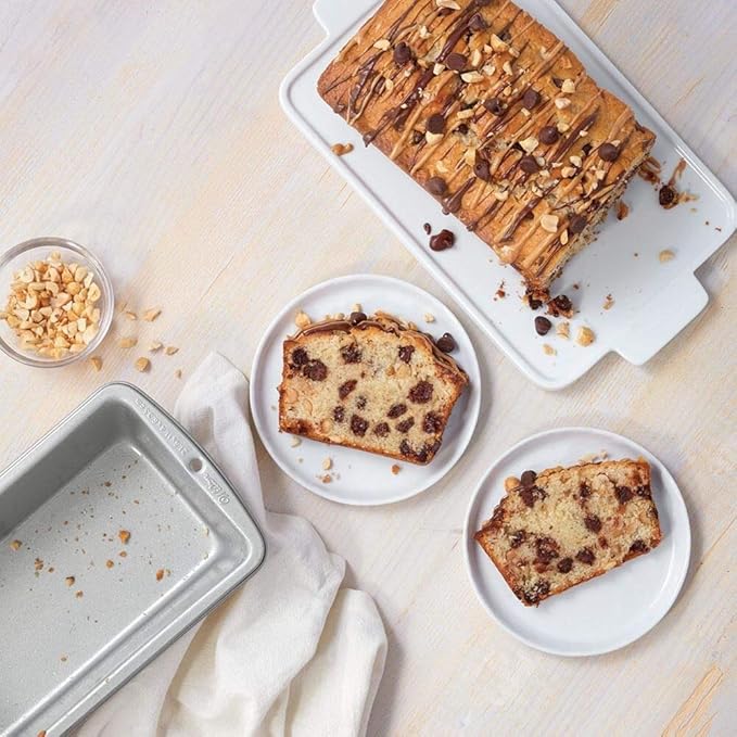 Wilton Loaf Pan Medium 8-1/2" X 5" Non Stick Steel