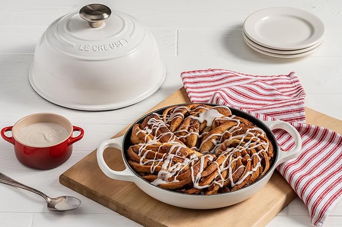 Le Creuset Enameled Cast Iron Signature Round Bread Oven, 9.5 inch, Riviera