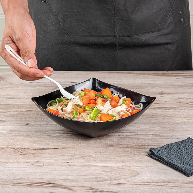 Restaurantware Moderna 32 Ounce Fancy Plastic Bowls 10 Square Disposable Salad Bowls - Durable Heavy-duty Black Plastic Bowls For Warm And Cold Foods (Pack of 3)