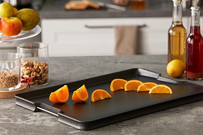 Joseph Joseph Cut&Carve Plus - Non-Slip, Multi-Function, Double-Sided Cutting Board for Food Preparation and Carving- Dishwasher Safe, Extra Large, Black