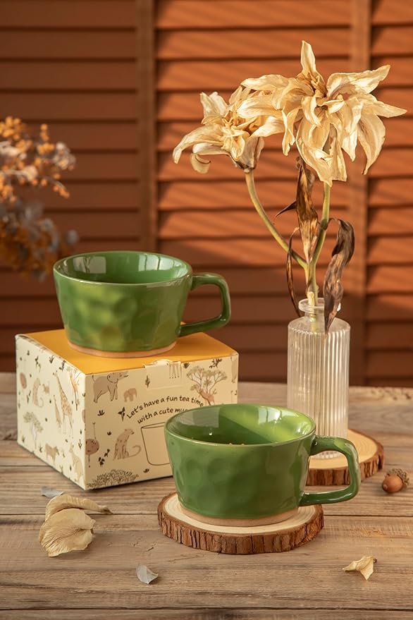 DIHOclub Farmhouse Ceramic Coffee Mug with Squirrel Figurine – Rustic Stoneware Cup, Matte Finish, Ideal for Breakfast & Home Decor (Green Squirrel)