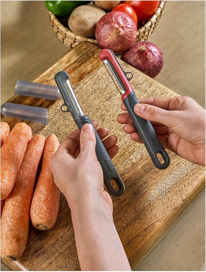 Zyliss 2 Piece Peeler Set with Universal & Soft Skin Peelers, Wheat Straw Handles, Stainless Steel & Micro-Serrated Blades, Eco-Friendly Dual Peeler Set for Fruits & Vegetables