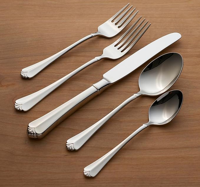 Oneida Silverware Set, Juilliard 20-Piece Fine Flatware Set, Service For 4, 18/10 Stainless Steel, Dishwasher Safe, Knives Spoons And Forks Sets, Home And Kitchen Utensils (Silver, 20 Piece)