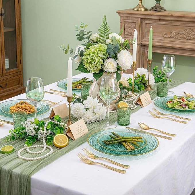 Rubtlamp 100 Pcs Clear Green Plastic Plates, Gold Hammered Plastic Salad Platos, Green Disposable Platos With Gold Rim,7 Inch Dessert Platos Disposable, Dessert Appetizer Platos