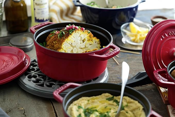 STAUB Cast Iron Roaster/Cocotte, Round, 20 cm, 2.24 L, Cherry Red