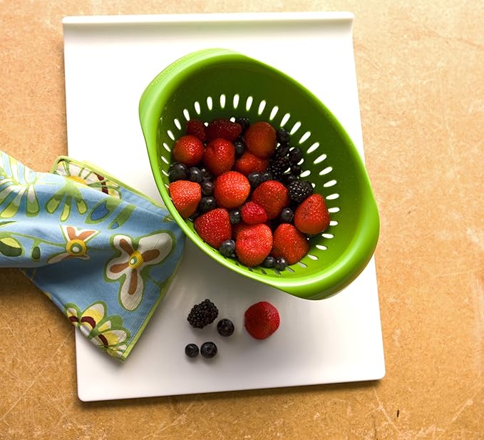 Preserve Small Colander, Made from Recycled Plastic, 1.5 Quart Capacity, Red