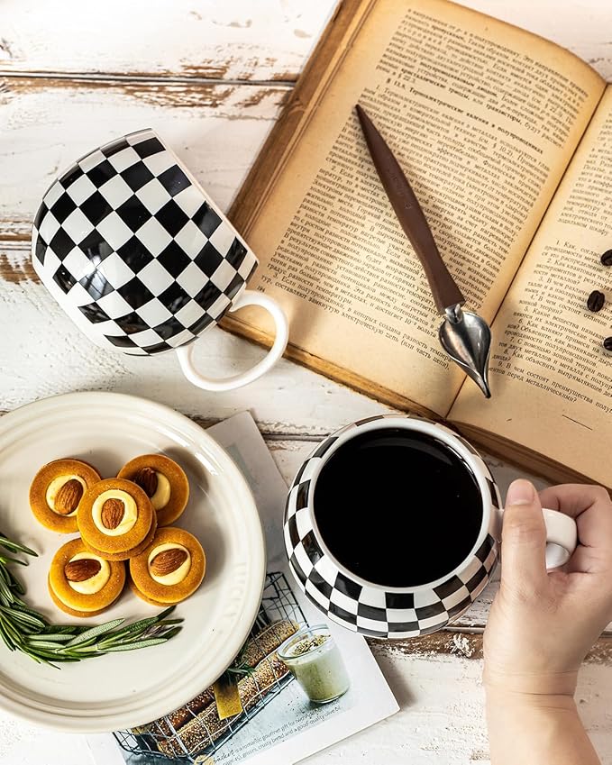 LAUCHUH Coffee Mug Set of 6, 18 oz Large Porcelain Coffee Mugs Checkered Coffee Cups with Handle Cappuccino Cups for Mother's Day, Tea, Cocoa, Milk, Latte, Mocha, Black and White