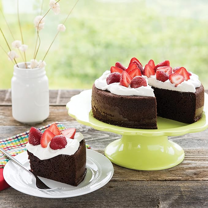 Nordic Ware Treat Nonstick 9 inch Round Cake Pan
