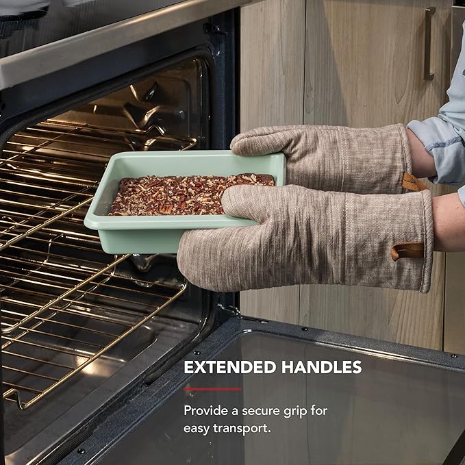 KitchenAid Nonstick Swiss Engineered Aluminized Steel Square Cake Pan, Dishwasher Safe, Pistachio, 9 Inch