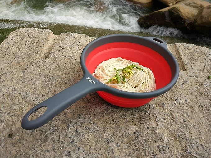 ZOER Kitchen Foldable Pasta Strainers,Collapsible Colanders with Handles,Space-Saver Folding Silicone Strainers Colander,Capacity of 2 quart (Red and Red)