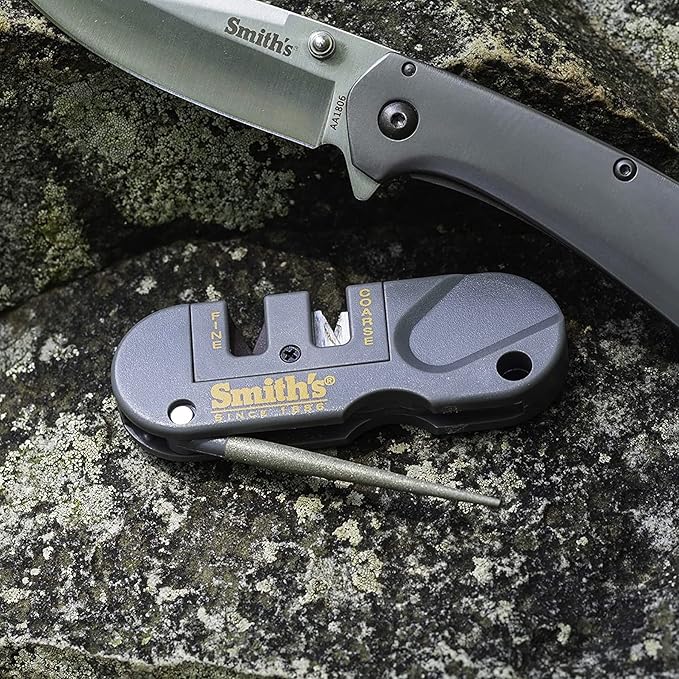 Smith's PP1 Pocket Pal Knife Sharpener Preset Carbide & Ceramic Stone Sharpeners Fold-Out Diamond Coated Rod Outdoor Hunting Knife & Hook Sharpener, Handheld, Compact, Lightweight, Multiuse