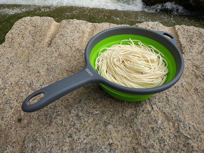 ZOER Kitchen Foldable Pasta Strainers,Collapsible Colanders with Handles,Space-Saver Folding Silicone Strainers Colander,Capacity of 2 quart (Green and Green)